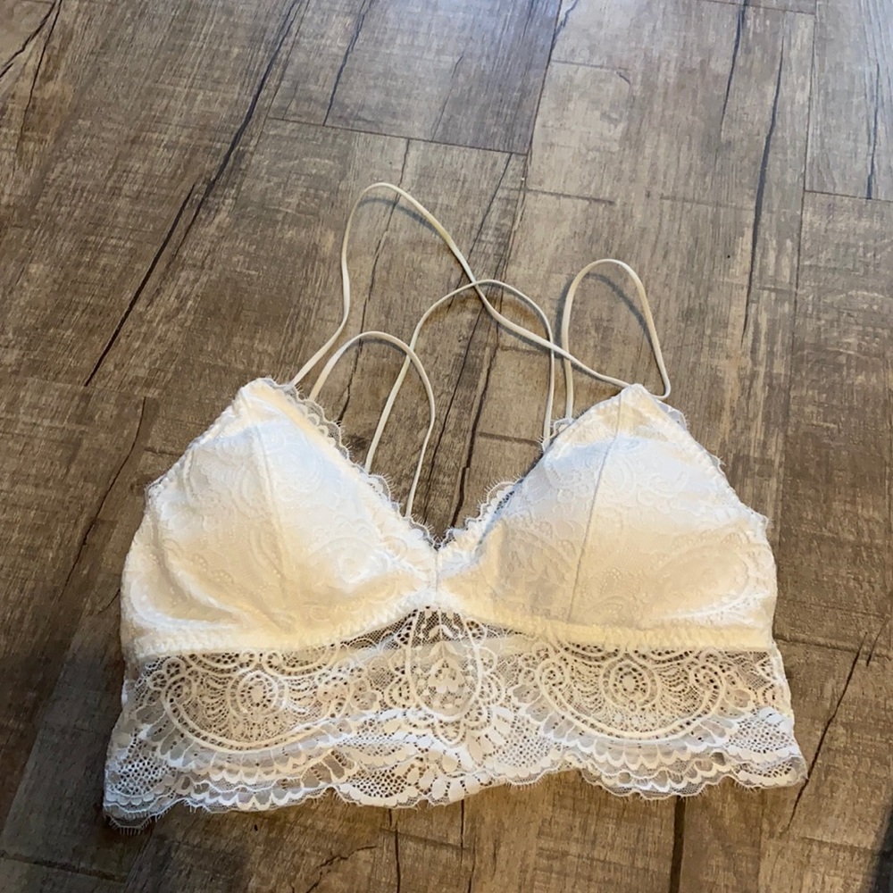 Gilly Hicks white bralette, size medium